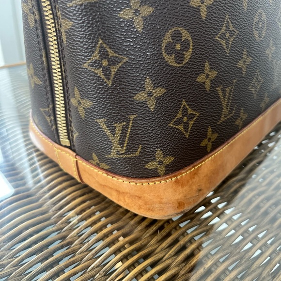 LOUIS VUITTON ALMA Monogram Handbag M51130 Serial #FL0061 - Picture 8 of 16